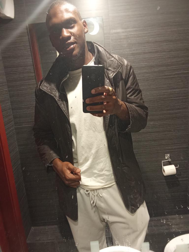 678657538: Chico busca chica en Valencia