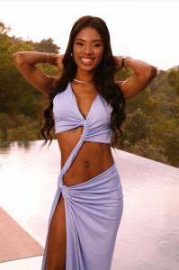 696227760: Chica busca chico en Ibiza