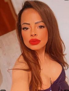 618384977: Chica busca chico en Madrid