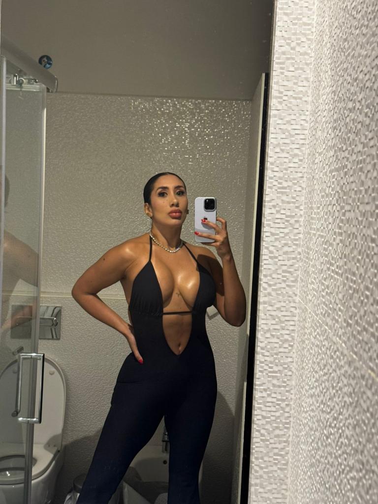 Chica busca chico en Málaga: Chica busca chico