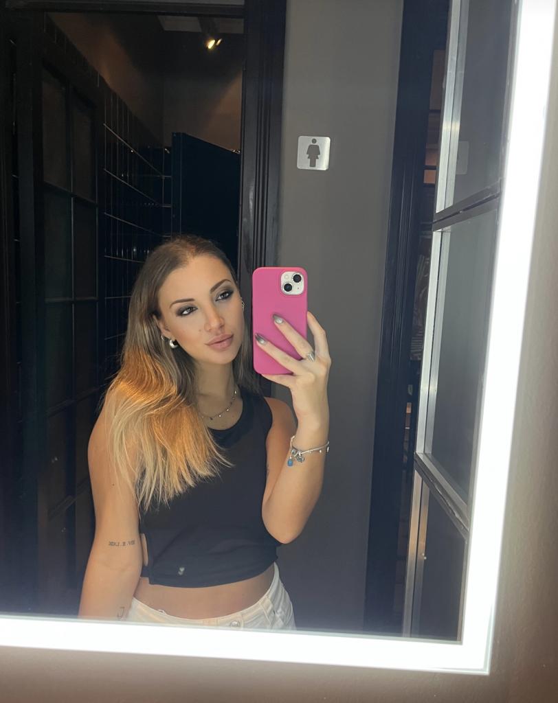 621040899: Chica busca chico en Almería