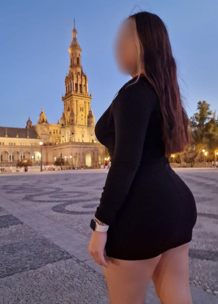 631017641: Chica busca chico en Sevilla