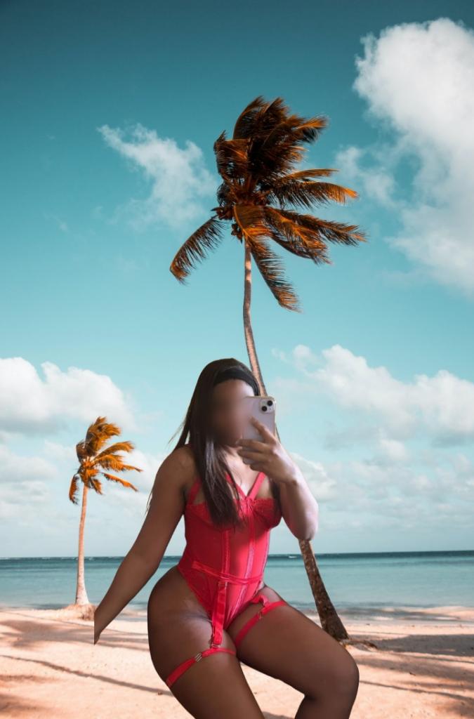 Chica busca chico en Valencia: Chica busca chico