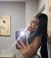 631129028: Chica busca chico en Barcelona