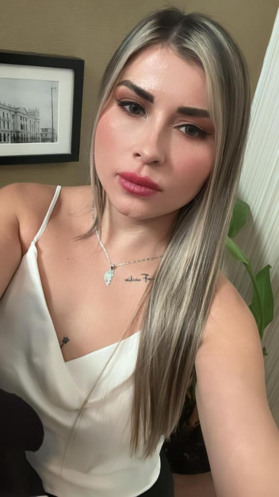 Chica busca chico en Valencia: Chica busca chico