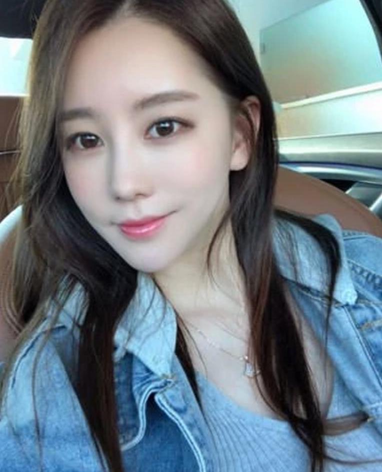 Chica busca chico en Valencia: Chica busca chico