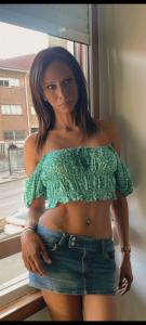 614115193: Travesti en León