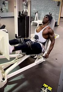 658758377: Chico busca chica en Madrid