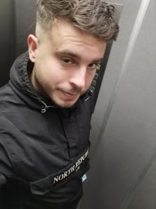 665058018: Chico busca chica en Murcia