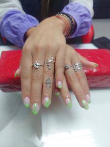 643088989: Chica busca chico en Madrid