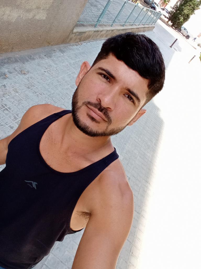 Chico busca chica en Sevilla: 