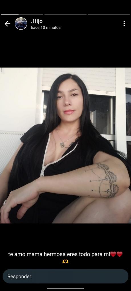 697936751: Chica busca chico en Barcelona