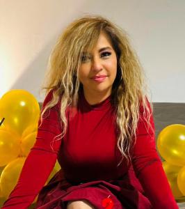 685628023: Chica busca chico en Gerona