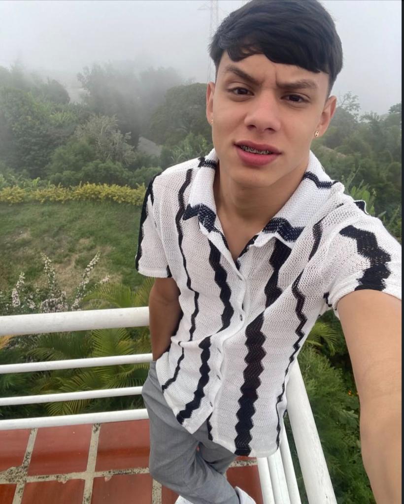 603372860: Chico busca chica en La Coruña