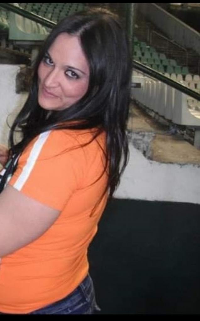 627174249: Chica busca chico en Sevilla