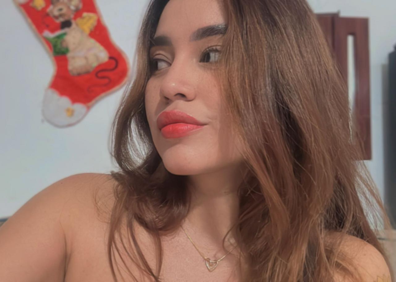 631623086: Chica busca chico en Barcelona