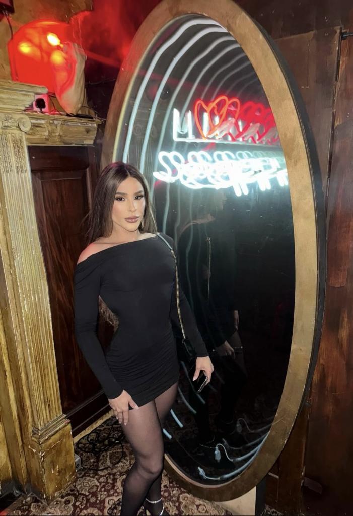 611332983: Travesti en Sevilla