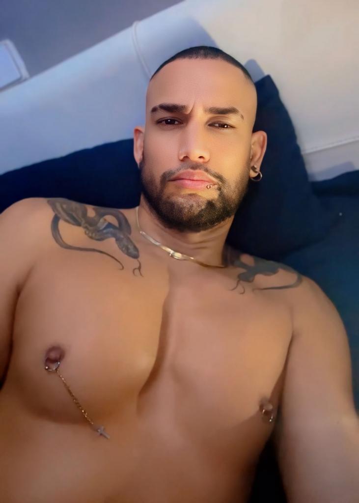 604169691: Chico busca chica en Barcelona