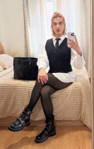 607212118: Travesti en Cádiz