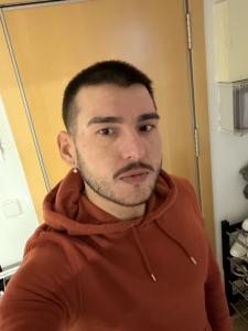 666195614: Chico busca chica en Barcelona