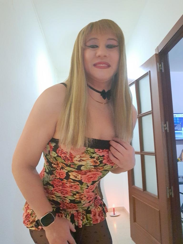 631197552: Transexual en Córdoba