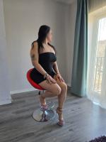 672807507: Chica busca chico en Madrid