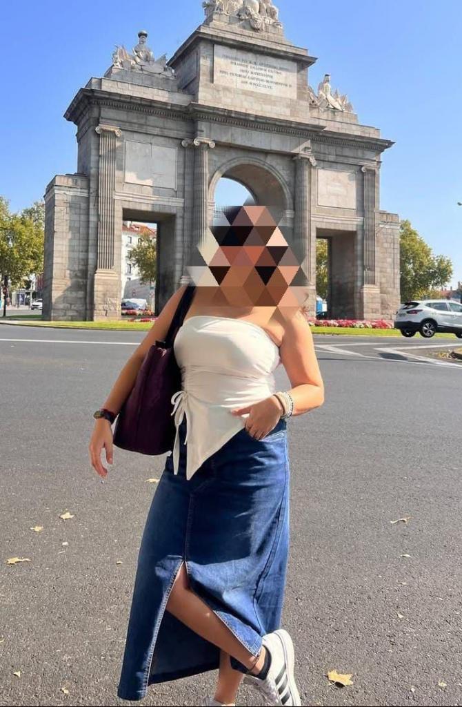 674938175: Chica busca chico en Madrid