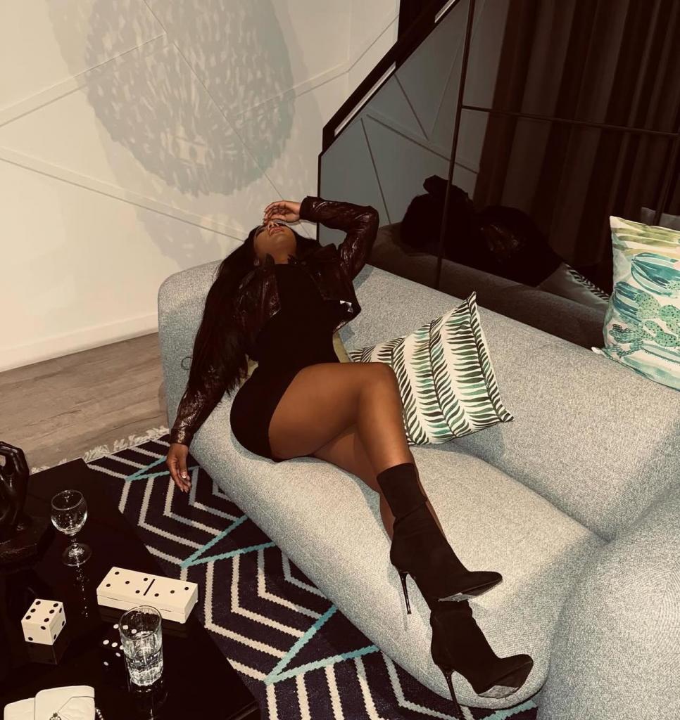 Chica busca chico en Sevilla: 