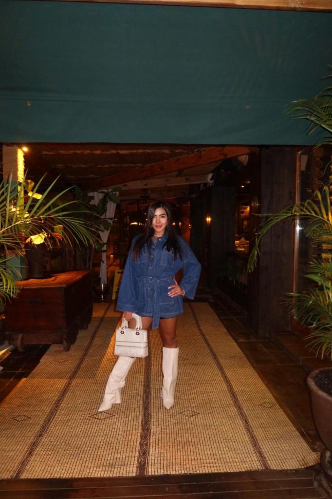 663462297: Chica busca chico en Málaga