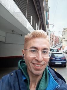 623911348: Chico busca chica en Barcelona