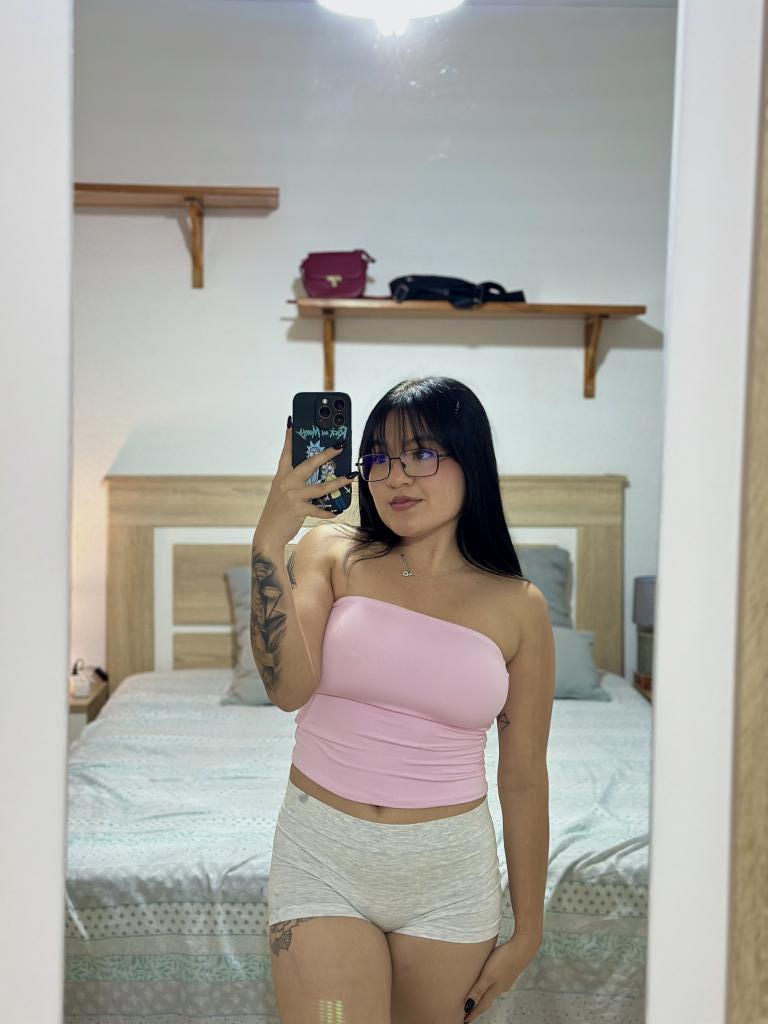 613816867: Chica busca chico en Sevilla