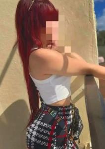 671170532: Chica busca chico en Barcelona