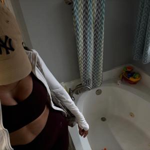 632828440: Chica busca chico en Málaga