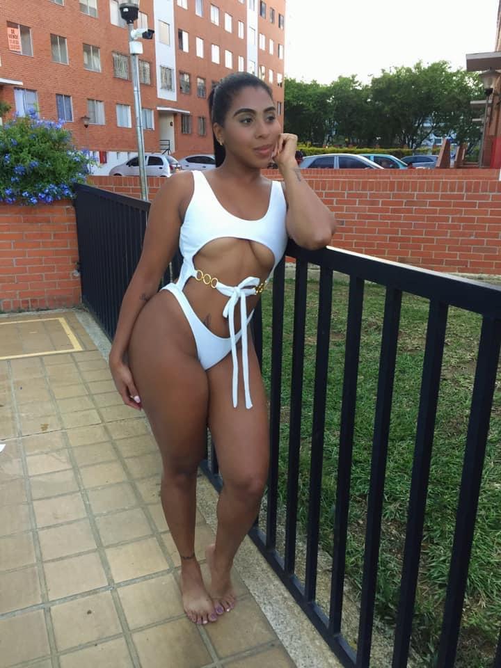 Chica busca chico en Almería: 