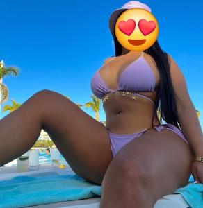 631278974: Chica busca chico en Gerona