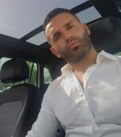 676980179: Chico busca chica en Sevilla