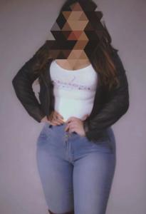 633818557: Chica busca chico en Lérida