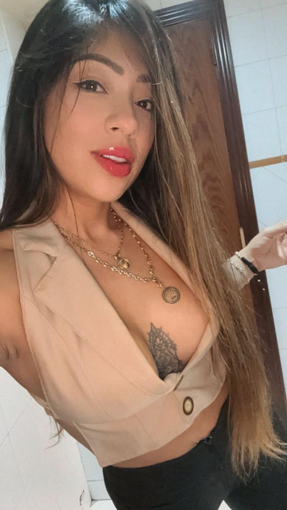 627504830: Chica busca chico en Barcelona