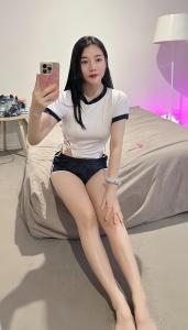 631051244: Chica busca chico en Barcelona