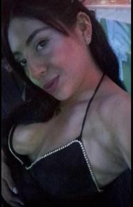 647603187: Chica busca chico en Sevilla