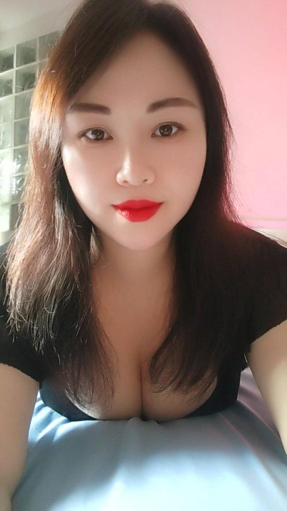 Chica busca chico en Valencia: Chica busca chico