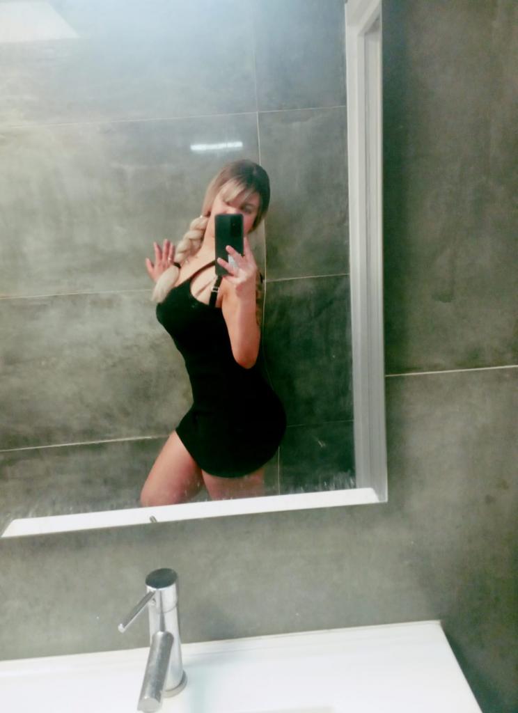 627887761: Chica busca chico en Valencia