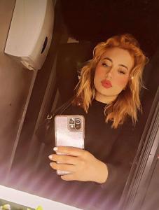 634325190: Chica busca chico en Valencia