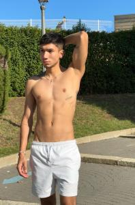 611849000: Chico busca chica en Madrid