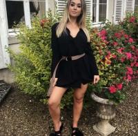 643873037: Chica busca chico en Madrid