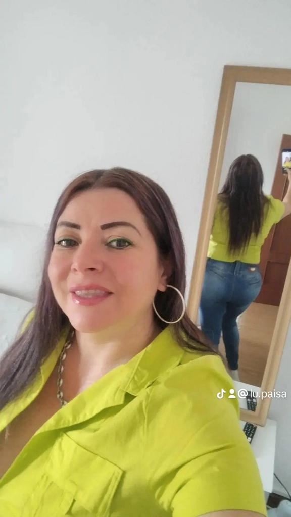 672950531: Chica busca chico en Valencia