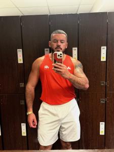 604873644: Chico busca chica en Madrid