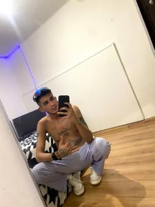 617658902: Chico busca chica en Huelva