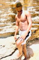 631069797: Chico busca chica en Sevilla