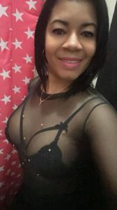 605593071: Chica busca chico en Barcelona